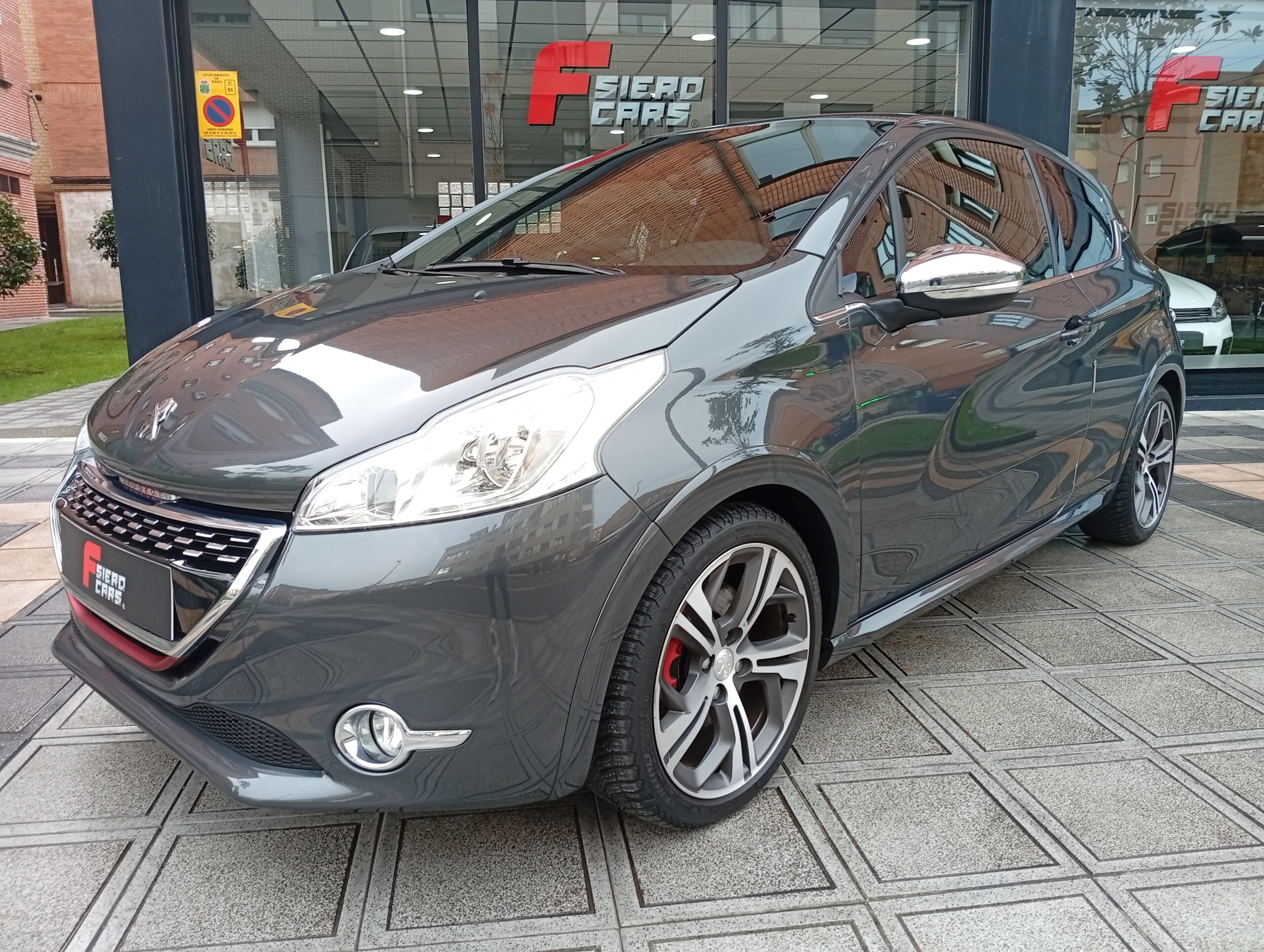 Foto exterior Peugeot 208 GTI