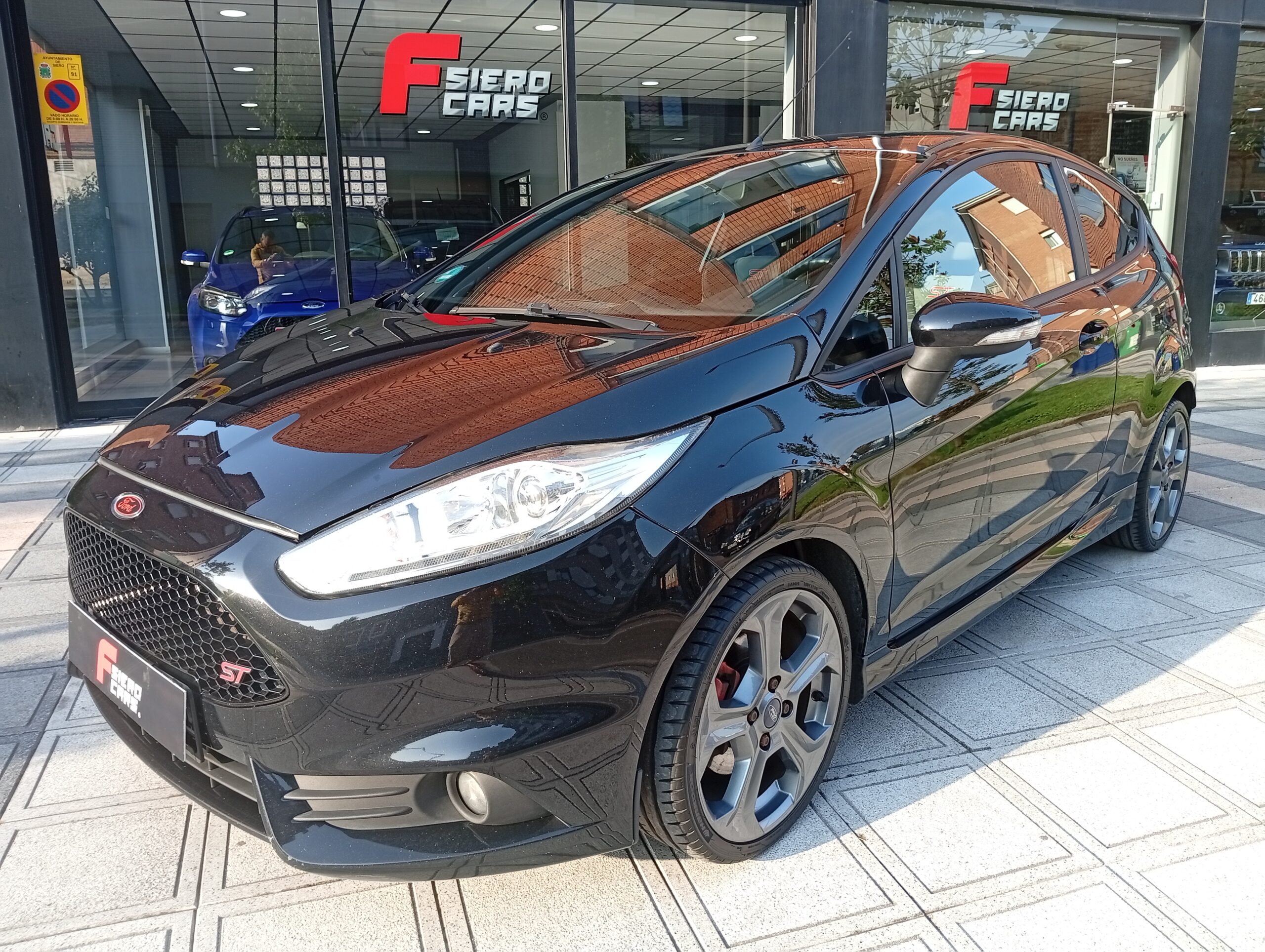 Foto exterior Ford Fiesta ST 182